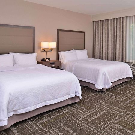 Hampton Inn & Suites Dallas Market Center Exteriér fotografie