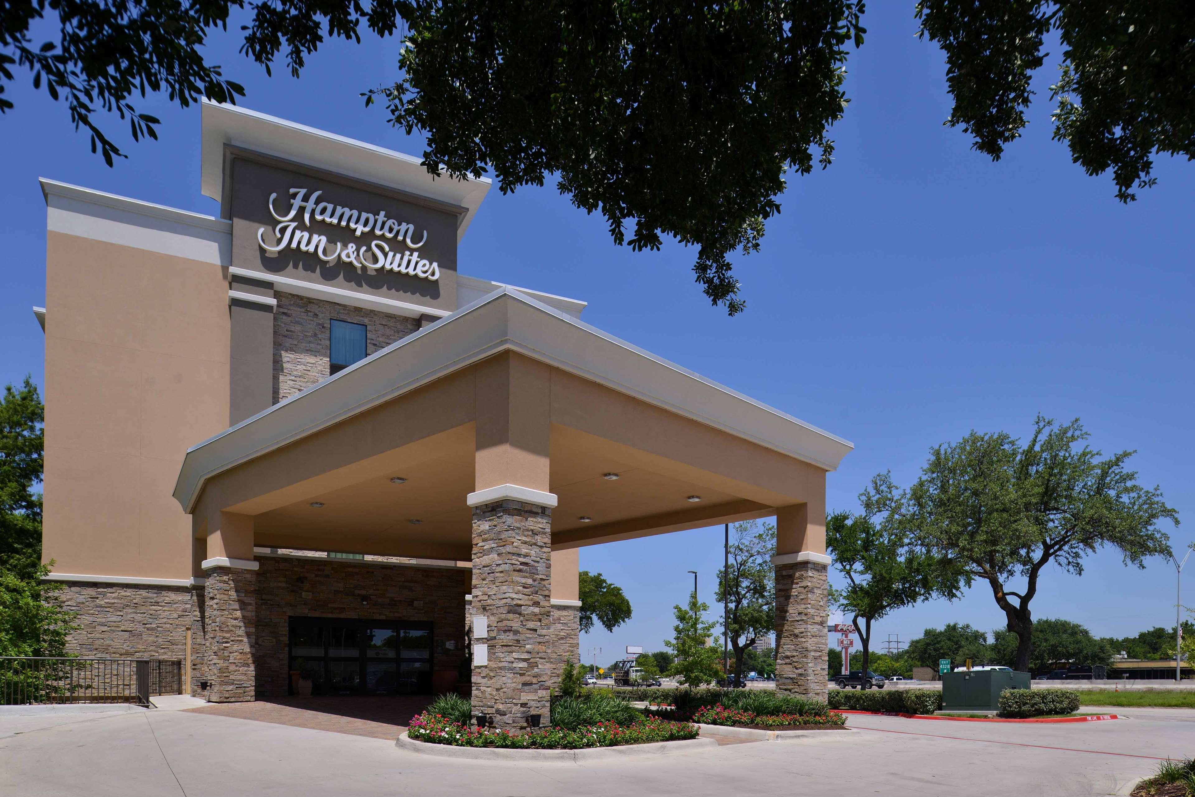 Hampton Inn & Suites Dallas Market Center Exteriér fotografie