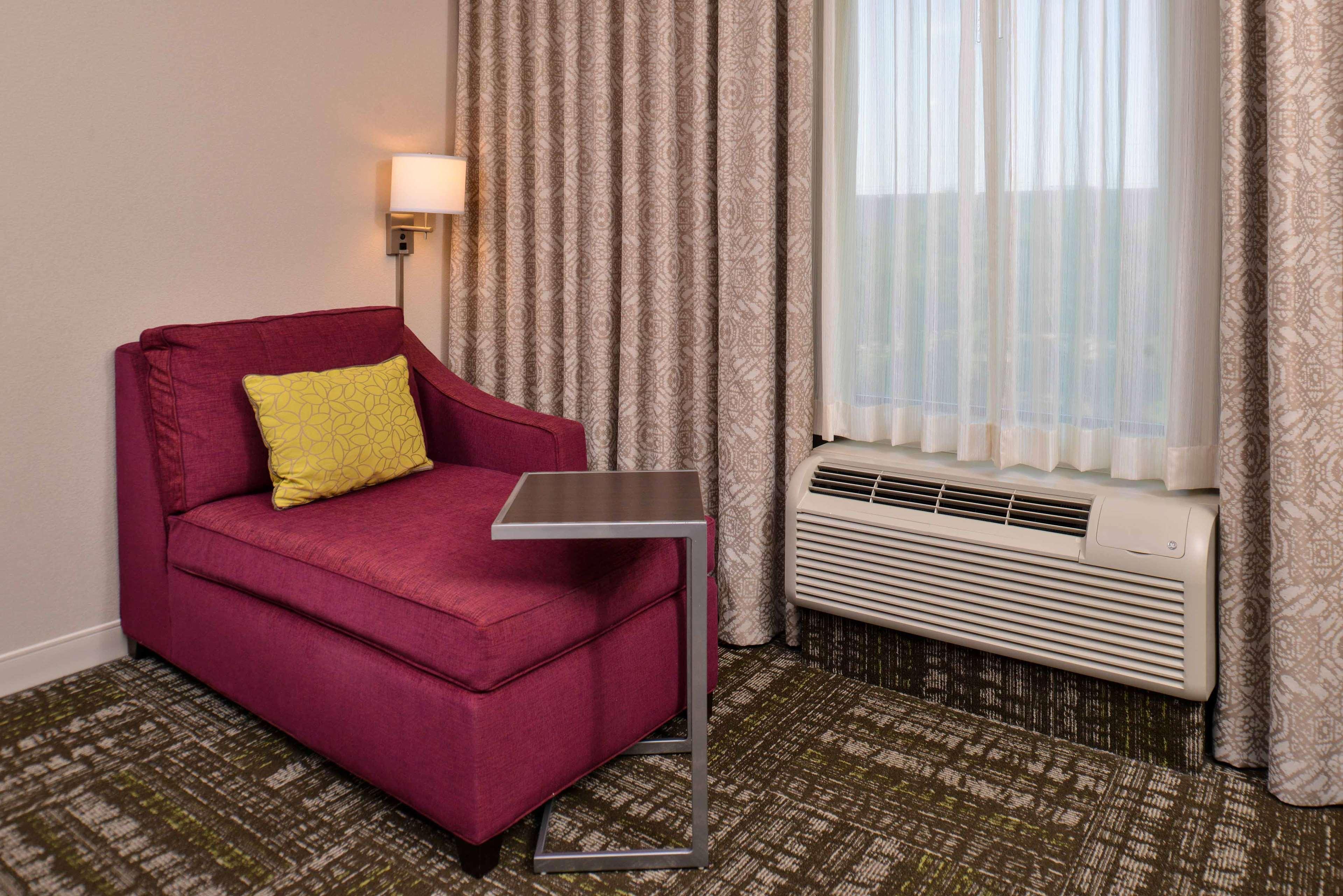 Hampton Inn & Suites Dallas Market Center Exteriér fotografie