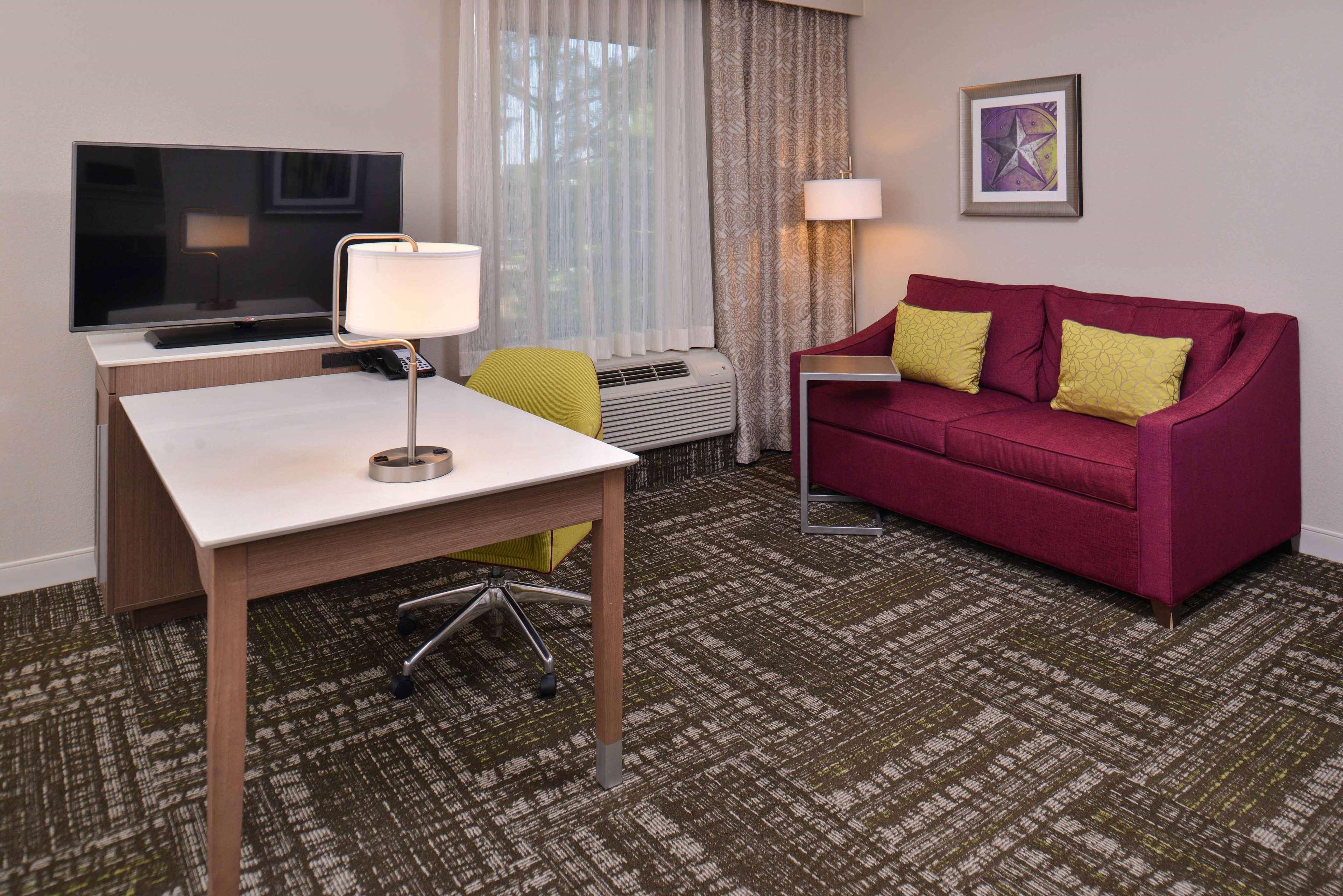 Hampton Inn & Suites Dallas Market Center Exteriér fotografie